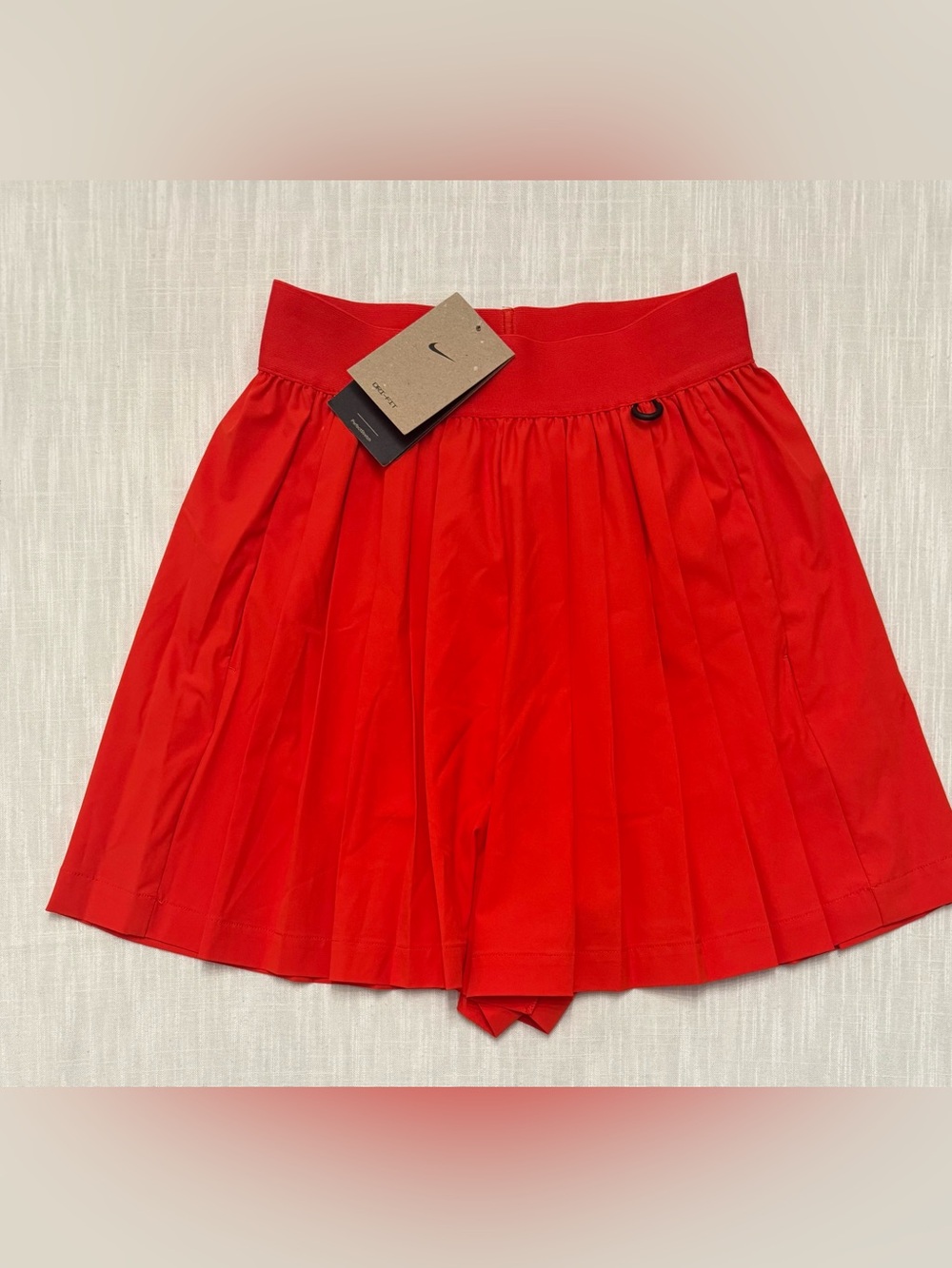 Nike 24.7 Perfect Dri-FIT High-Waisted Pleated Short Picante Red XS MSRP$90 NEW